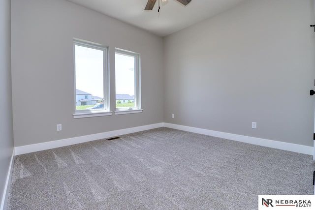 9520 Delano Drive, Lincoln, NE 68516