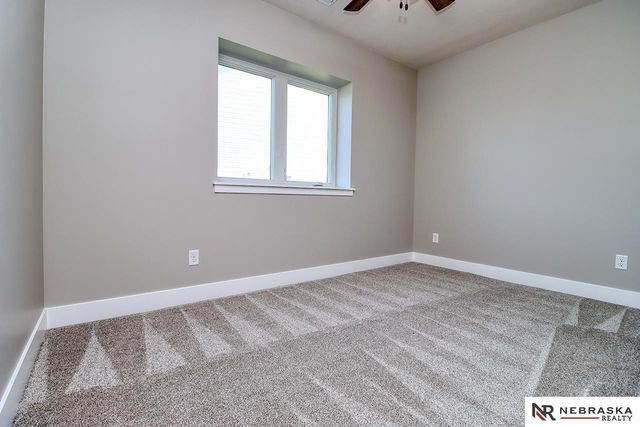 9520 Delano Drive, Lincoln, NE 68516