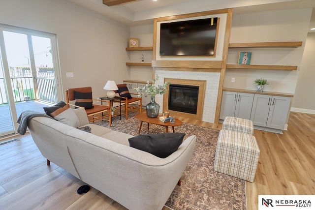 9520 Delano Drive, Lincoln, NE 68516