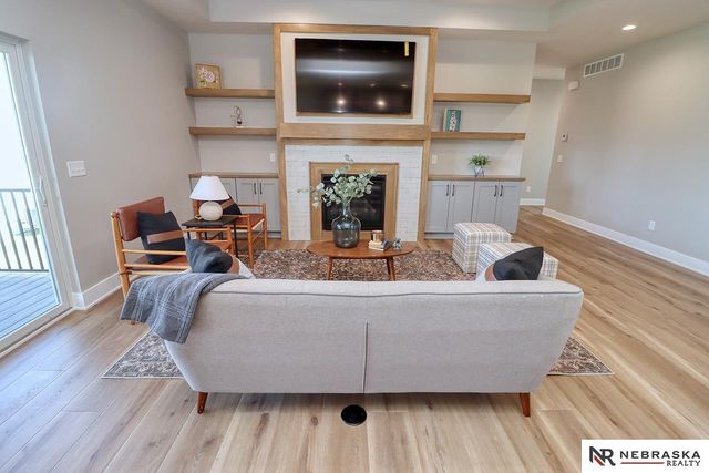 9520 Delano Drive, Lincoln, NE 68516