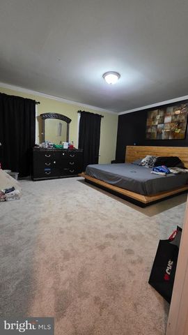 16300 KAISER CT, Hagerstown, MD 21740