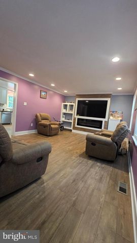 16300 KAISER CT, Hagerstown, MD 21740