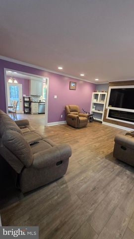 16300 KAISER CT, Hagerstown, MD 21740