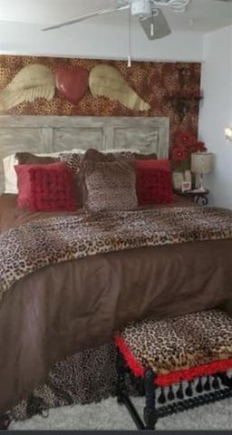 5 S Redwing Street, La Marque, TX 77568
