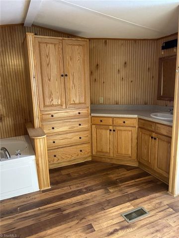 3085 Stonehenge Road, Thomasville, NC 27260