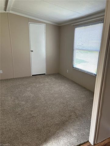 3085 Stonehenge Road, Thomasville, NC 27260
