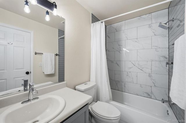 1246 Briarhollow Way, Highlands Ranch, CO 80129