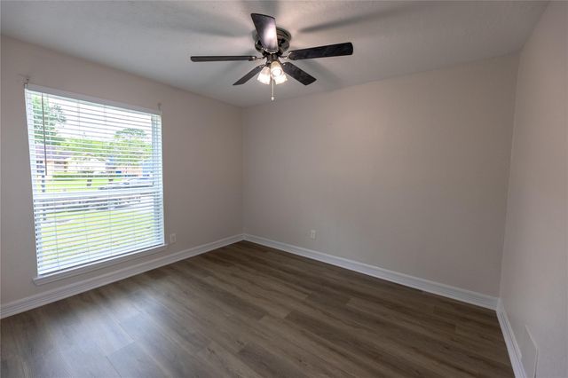 4326 Townes Forest Road, Friendswood, TX 77546