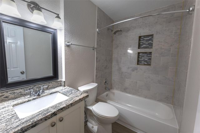 4326 Townes Forest Road, Friendswood, TX 77546