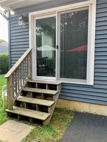 54 Hartford Avenue, Old Saybrook, CT 06475