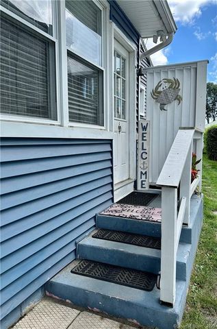 54 Hartford Avenue, Old Saybrook, CT 06475