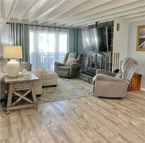 54 Hartford Avenue, Old Saybrook, CT 06475