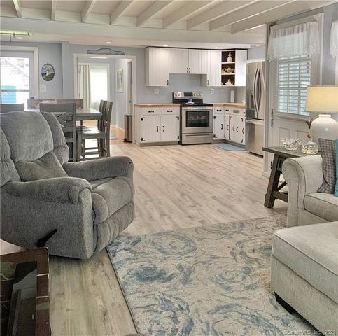 54 Hartford Avenue, Old Saybrook, CT 06475