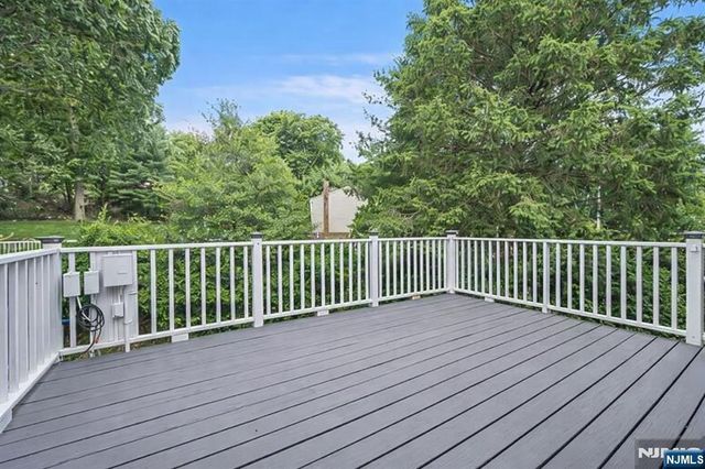 2 Columbine Court, Montvale, NJ 07645