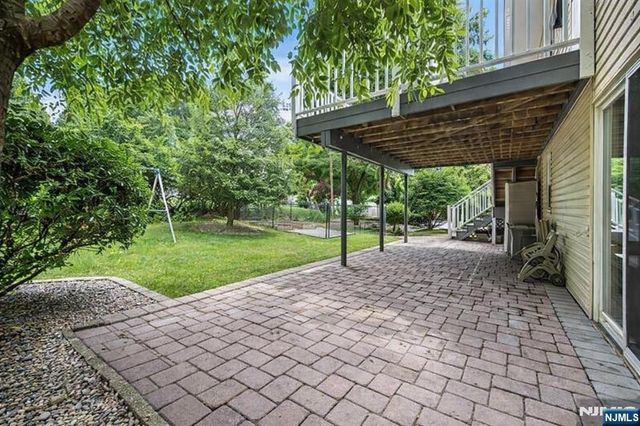 2 Columbine Court, Montvale, NJ 07645