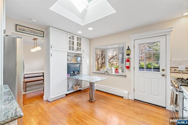 2 Columbine Court, Montvale, NJ 07645