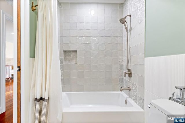 2 Columbine Court, Montvale, NJ 07645