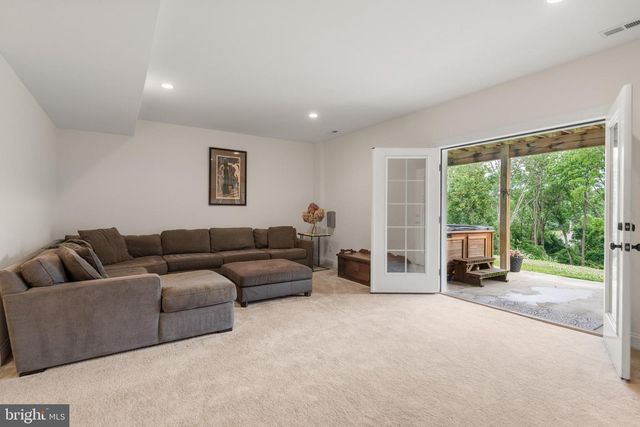 18 POPJOY LN, Glenmoore, PA 19343