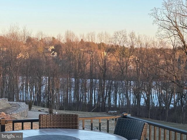 18 POPJOY LN, Glenmoore, PA 19343