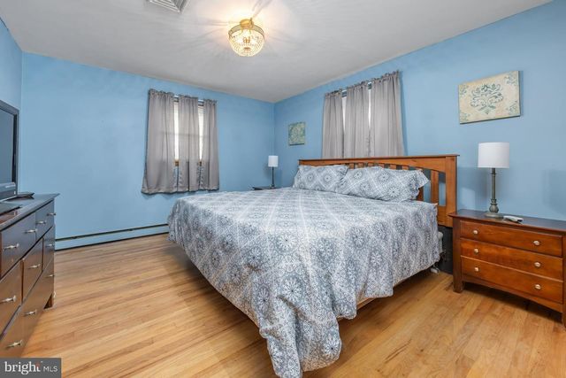 112 CARSON AVE, Gibbstown, NJ 08027