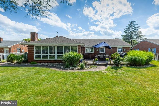 112 CARSON AVE, Gibbstown, NJ 08027