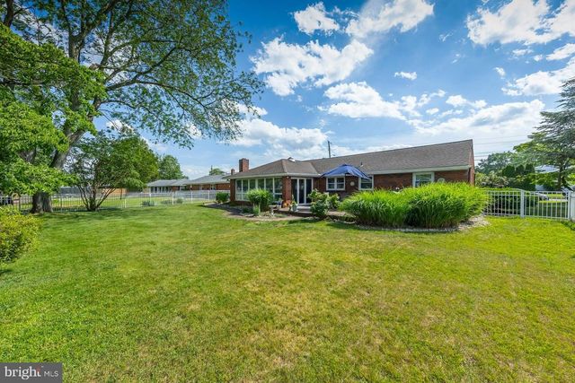 112 CARSON AVE, Gibbstown, NJ 08027