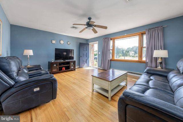 112 CARSON AVE, Gibbstown, NJ 08027
