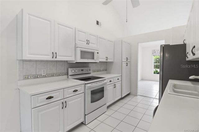 13 BONNIE COURT N, Homosassa, FL 34446