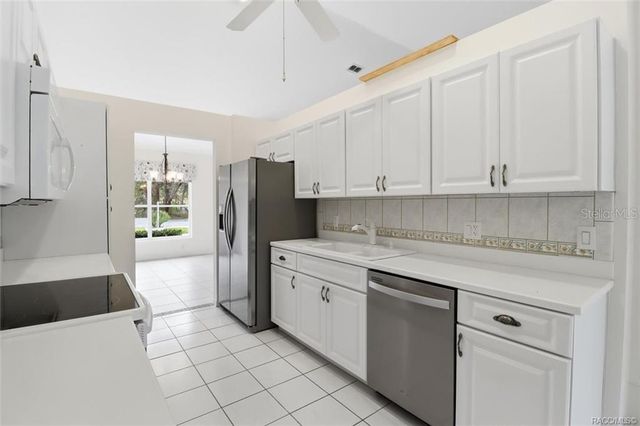 13 BONNIE COURT N, Homosassa, FL 34446