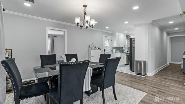 47 Hillcrest Avenue, Edison, NJ 08817