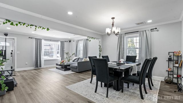 47 Hillcrest Avenue, Edison, NJ 08817