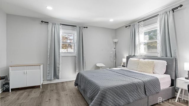 47 Hillcrest Avenue, Edison, NJ 08817