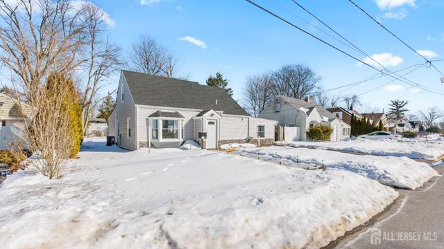 47 Hillcrest Avenue, Edison, NJ 08817