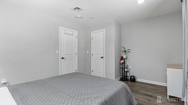 47 Hillcrest Avenue, Edison, NJ 08817