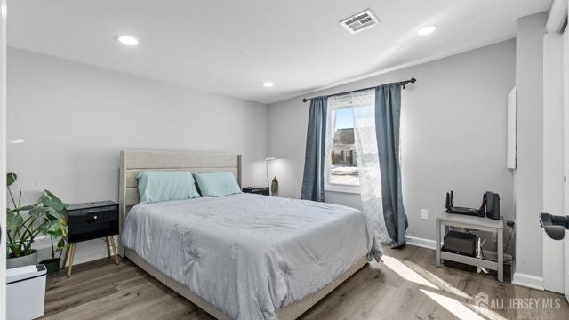 47 Hillcrest Avenue, Edison, NJ 08817