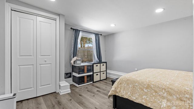 47 Hillcrest Avenue, Edison, NJ 08817