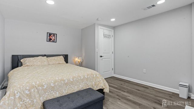 47 Hillcrest Avenue, Edison, NJ 08817