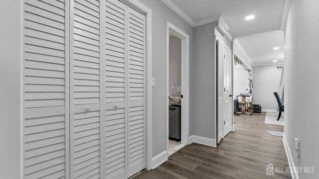 47 Hillcrest Avenue, Edison, NJ 08817