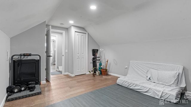 47 Hillcrest Avenue, Edison, NJ 08817