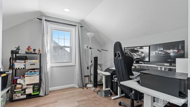 47 Hillcrest Avenue, Edison, NJ 08817