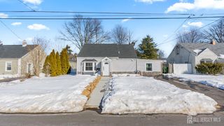 47 Hillcrest Avenue, Edison, NJ 08817