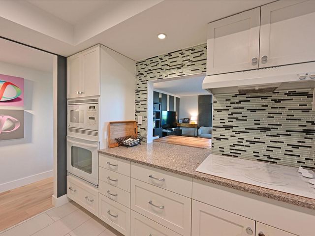 5591 GULF OF MEXICO DRIVE 4, Longboat Key, FL 34228