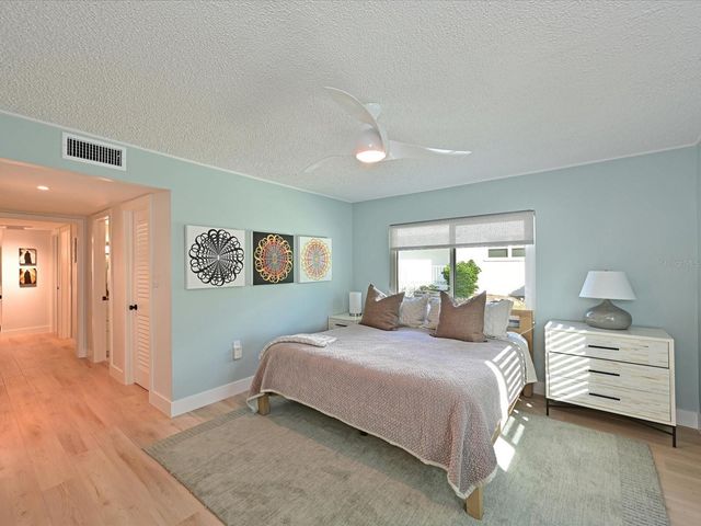 5591 GULF OF MEXICO DRIVE 4, Longboat Key, FL 34228