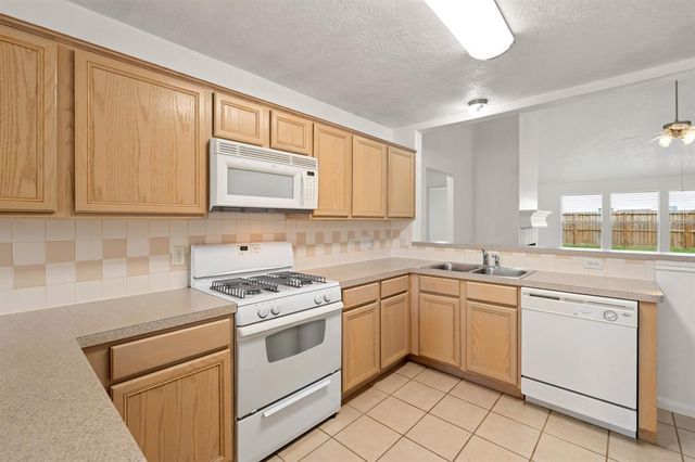 2418 Fawnlake Circle, Katy, TX 77493