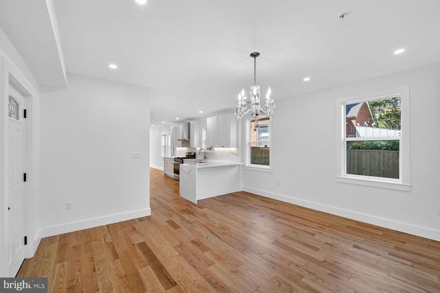 1516 EVARTS ST NE, Washington, DC 20018