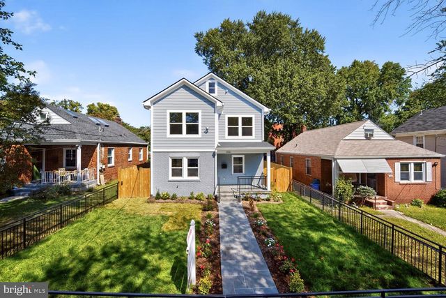 1516 EVARTS ST NE, Washington, DC 20018