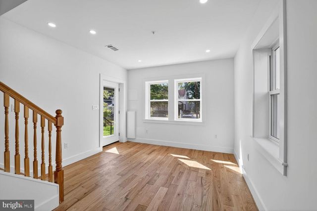 1516 EVARTS ST NE, Washington, DC 20018