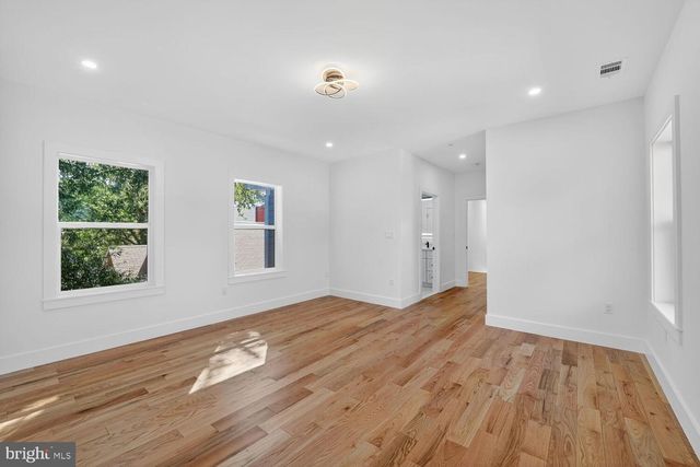 1516 EVARTS ST NE, Washington, DC 20018