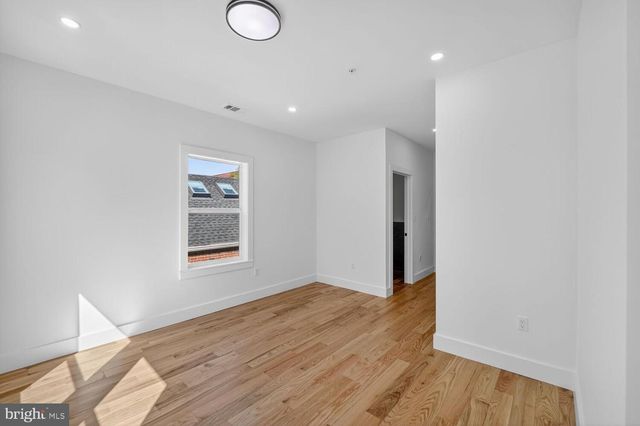 1516 EVARTS ST NE, Washington, DC 20018