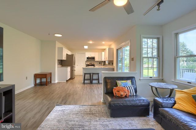 1 GRANDVIEW CT, Mechanicsburg, PA 17055